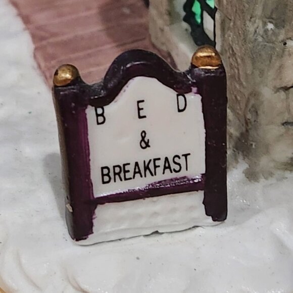 Bed And Breakfast Hotel Ceramic House 6.5" Seasonal Specialties Christmas Valley - Picture 10 of 10